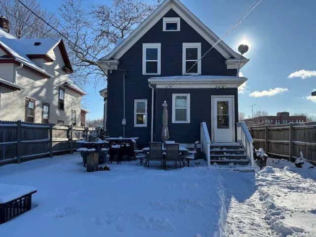 $249,900 | 1007 Hudson Road, St. Paul, MN 55106