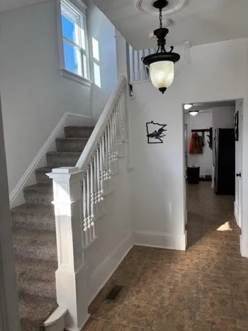 $249,900 | 1007 Hudson Road, St. Paul, MN 55106