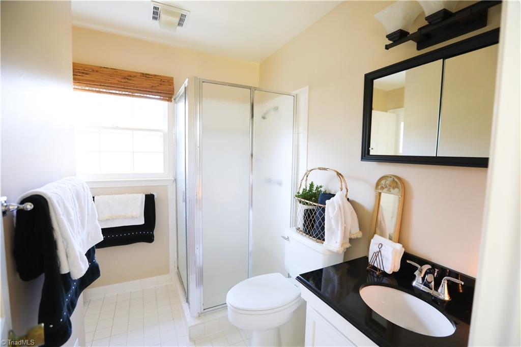 3171 Polo Road Winston-Salem, NC 27106 - Photo 11 of 18 with en suite bath