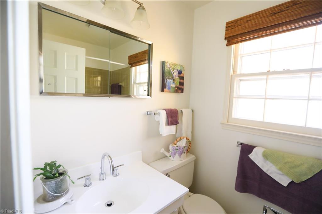 3171 Polo Road Winston-Salem, NC 27106 - Photo 14 of 18 2nd Bath