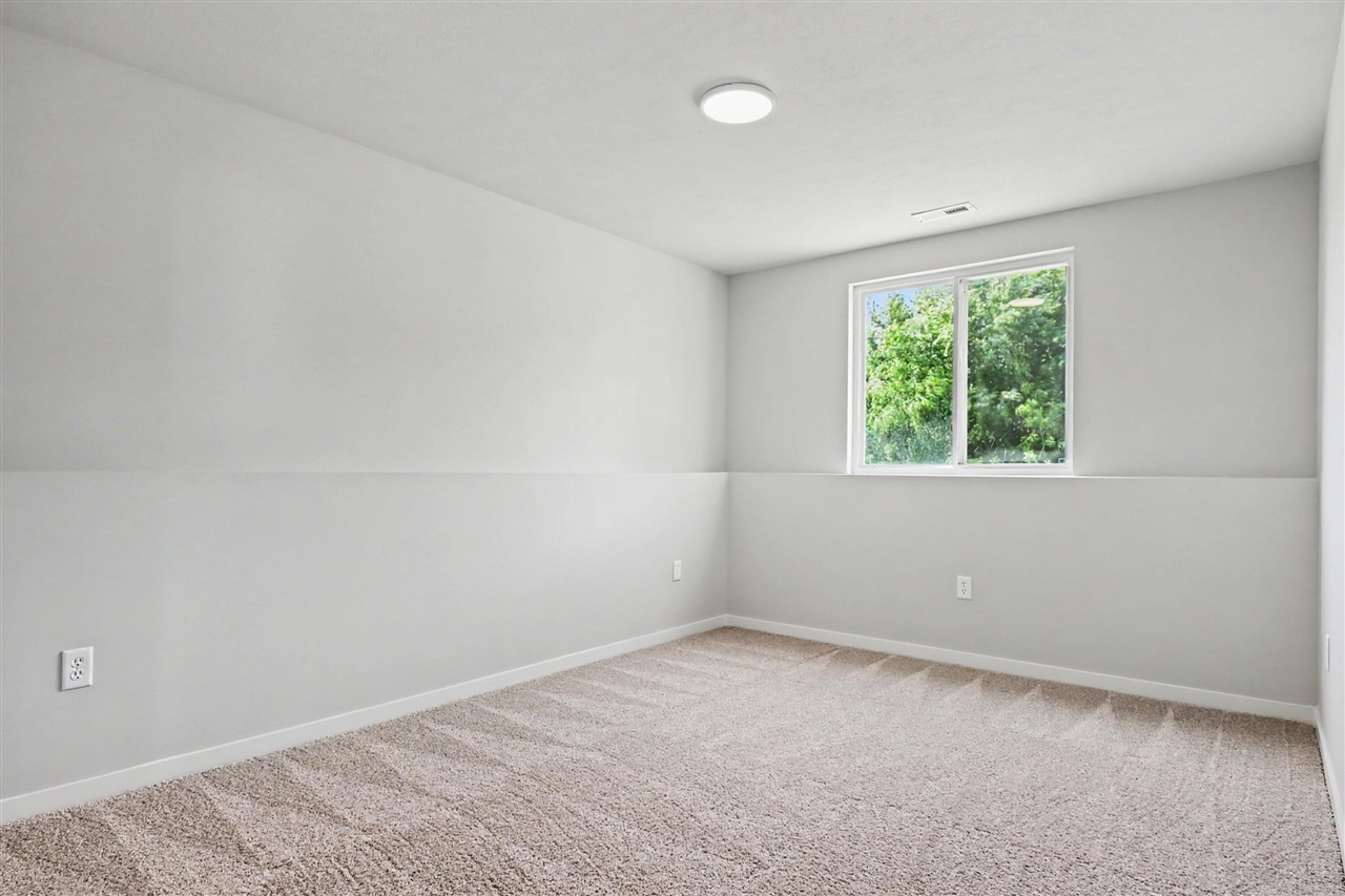 71348 Embassy Road Edwardsburg, MI 49112 - Photo 16 of 34 Gallery Image 16