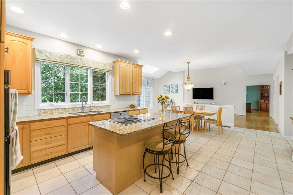 46 Greenwood Road Hopkinton, MA 01748 - Photo 11 of 39