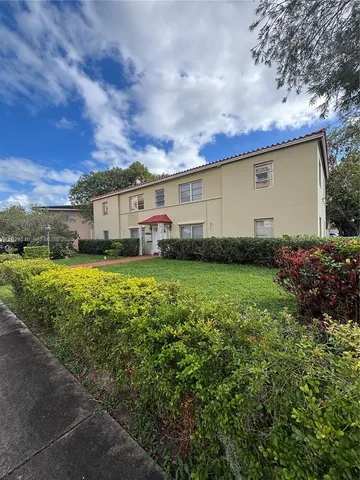 $2,195 | 28 Majorca Avenue, Unit 3, Coral Gables, FL 33134