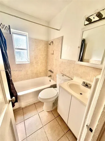 $2,195 | 28 Majorca Avenue, Unit 3, Coral Gables, FL 33134