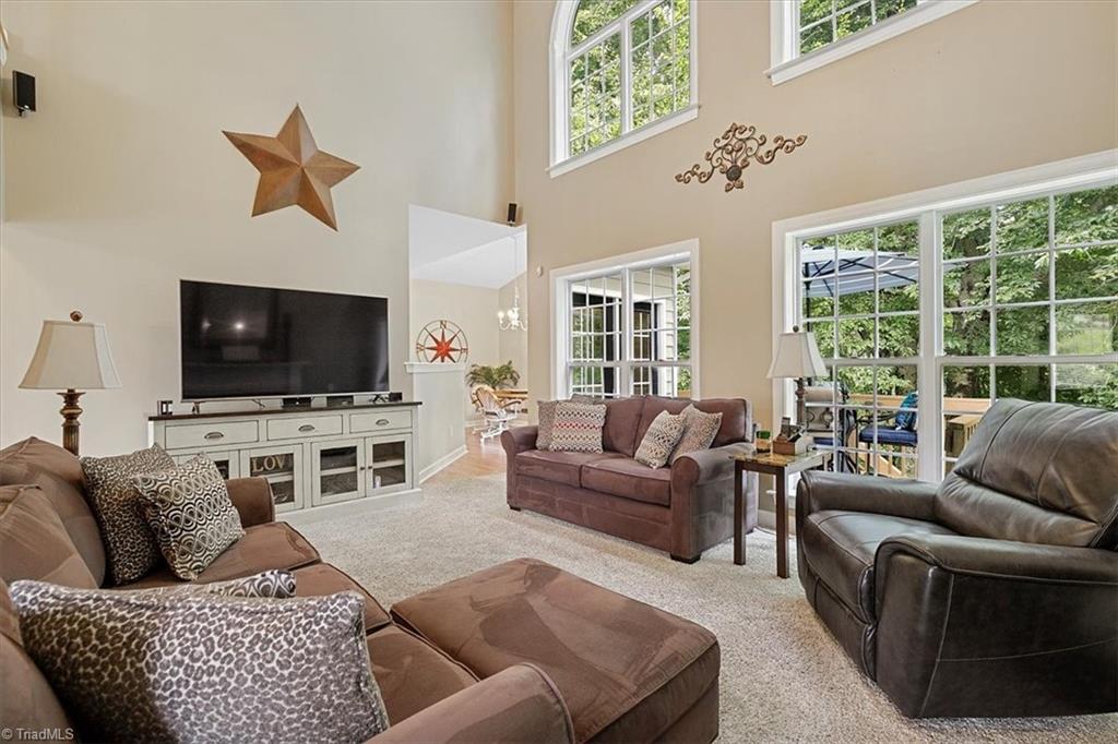 608 Blenheim Court Oak Ridge, NC 27310 - Photo 8 of 44