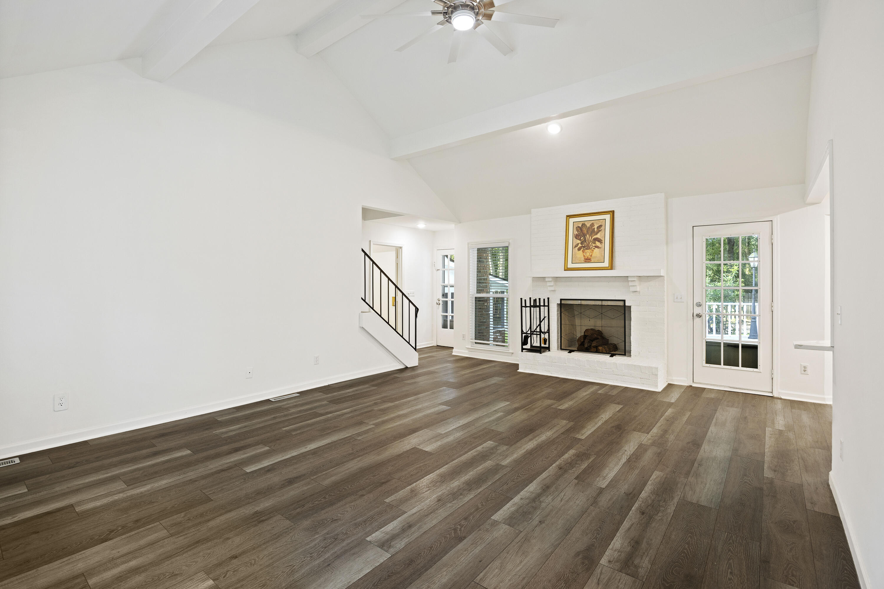 205 Turtle Cove Road Summerville, SC 29485 - Photo 2 of 20 243A8411