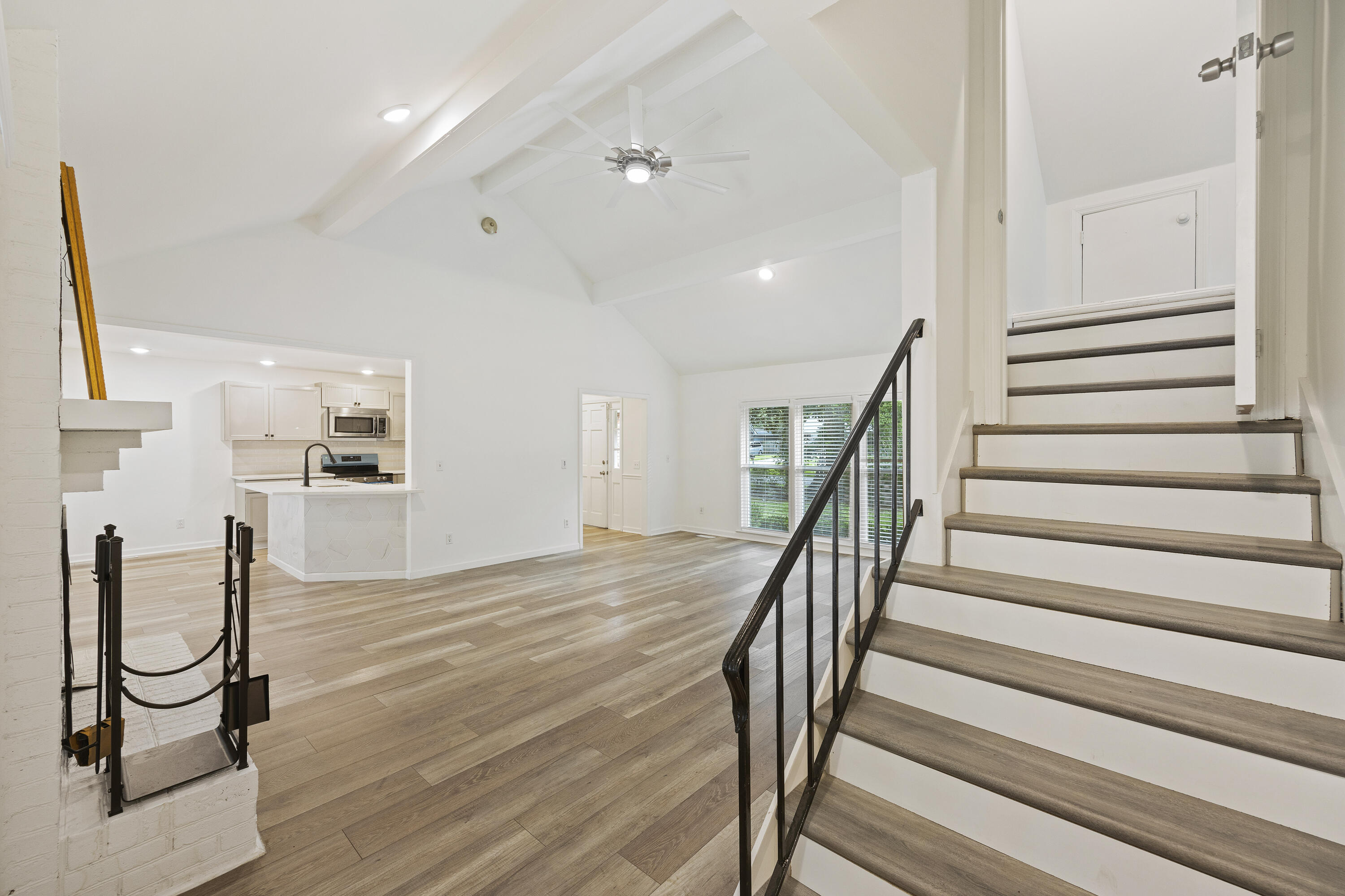 205 Turtle Cove Road Summerville, SC 29485 - Photo 4 of 20 243A8391
