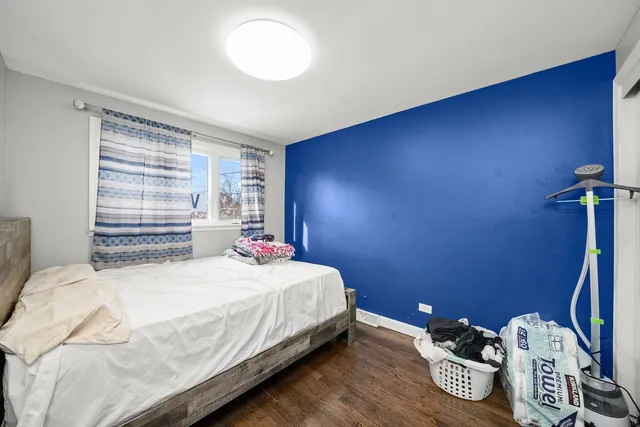 $397,000 | 9016 South 48th Court, Oak Lawn, IL 60453