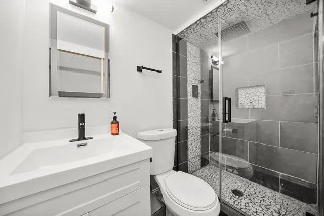 $397,000 | 9016 South 48th Court, Oak Lawn, IL 60453