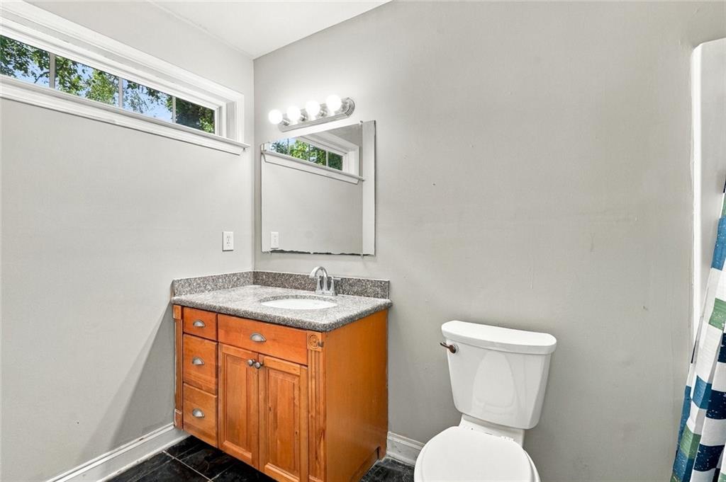 187 Hemphill School Road Northwest Atlanta, GA 30331 - Photo 12 of 17 Gallery Image 12