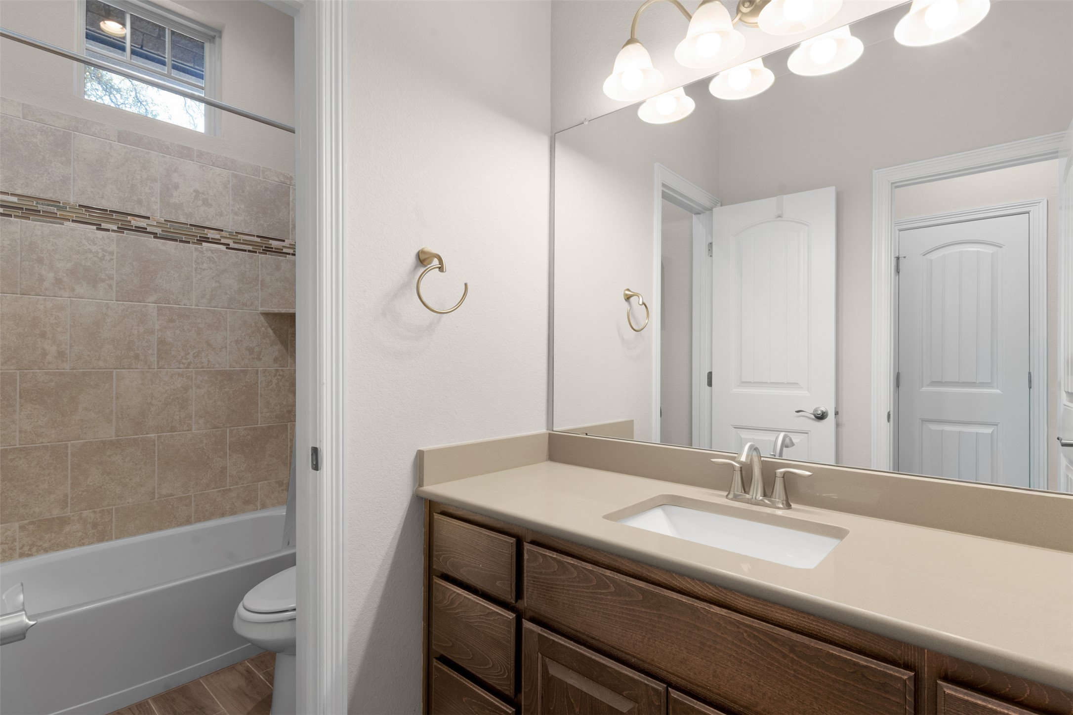 209 Cibolo Ridge Drive Georgetown, TX 78628 - Photo 12 of 39