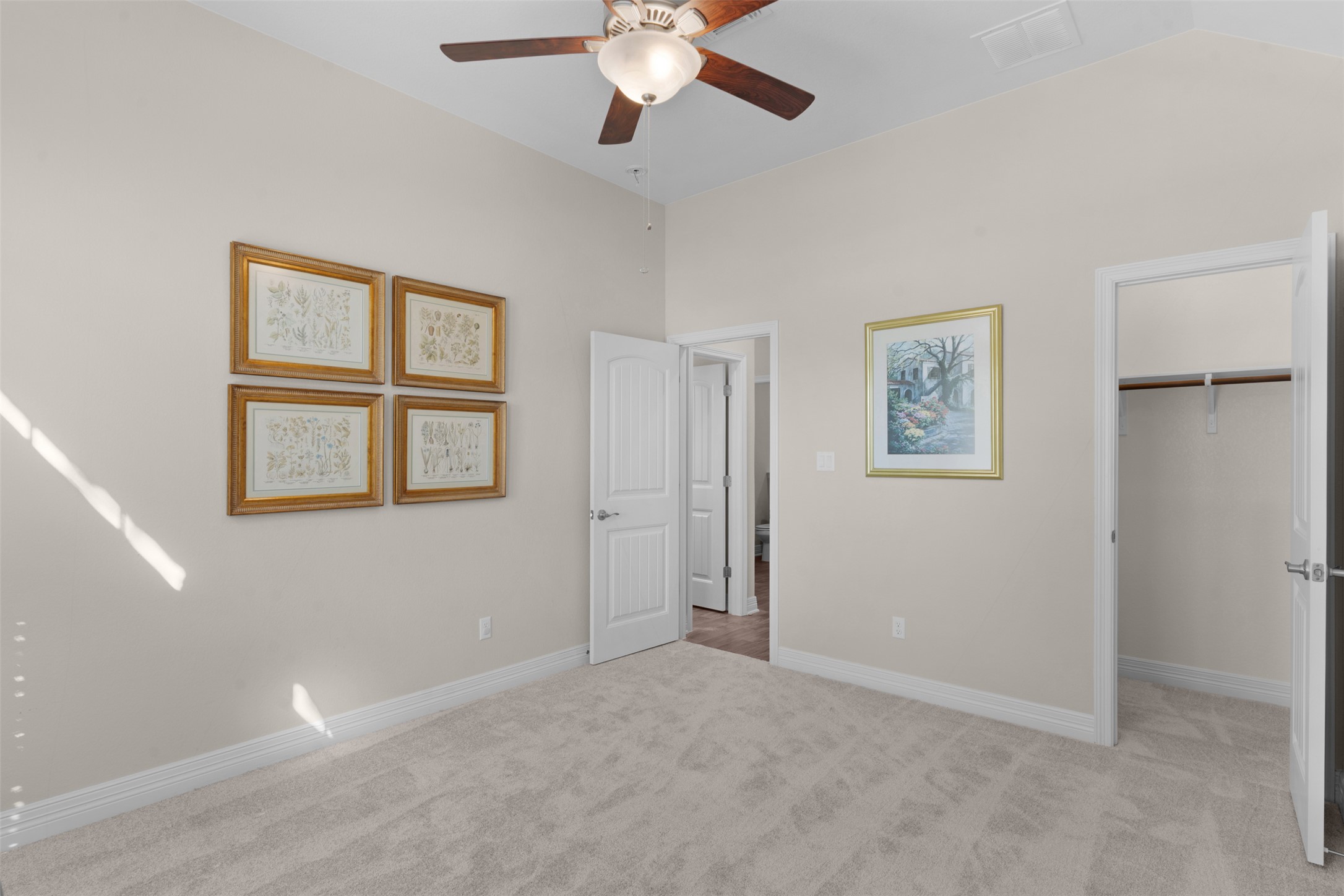 209 Cibolo Ridge Drive Georgetown, TX 78628 - Photo 14 of 39