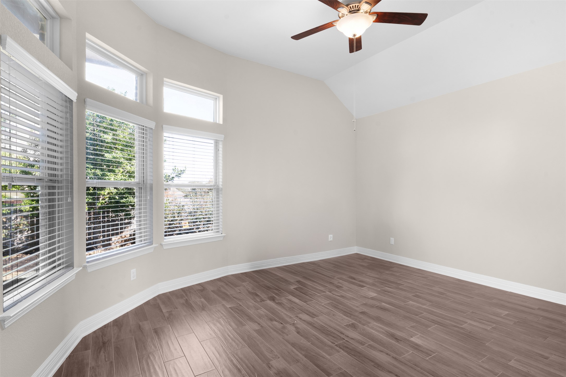 209 Cibolo Ridge Drive Georgetown, TX 78628 - Photo 28 of 39