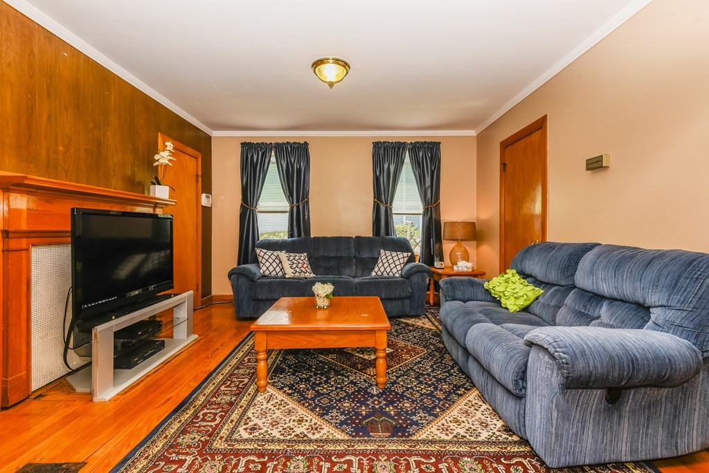 38 Summer Street Boston, MA 02136 - Photo 3 of 20