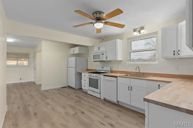 $129,000 | 432 Anderson Street, Carlinville, IL 62626