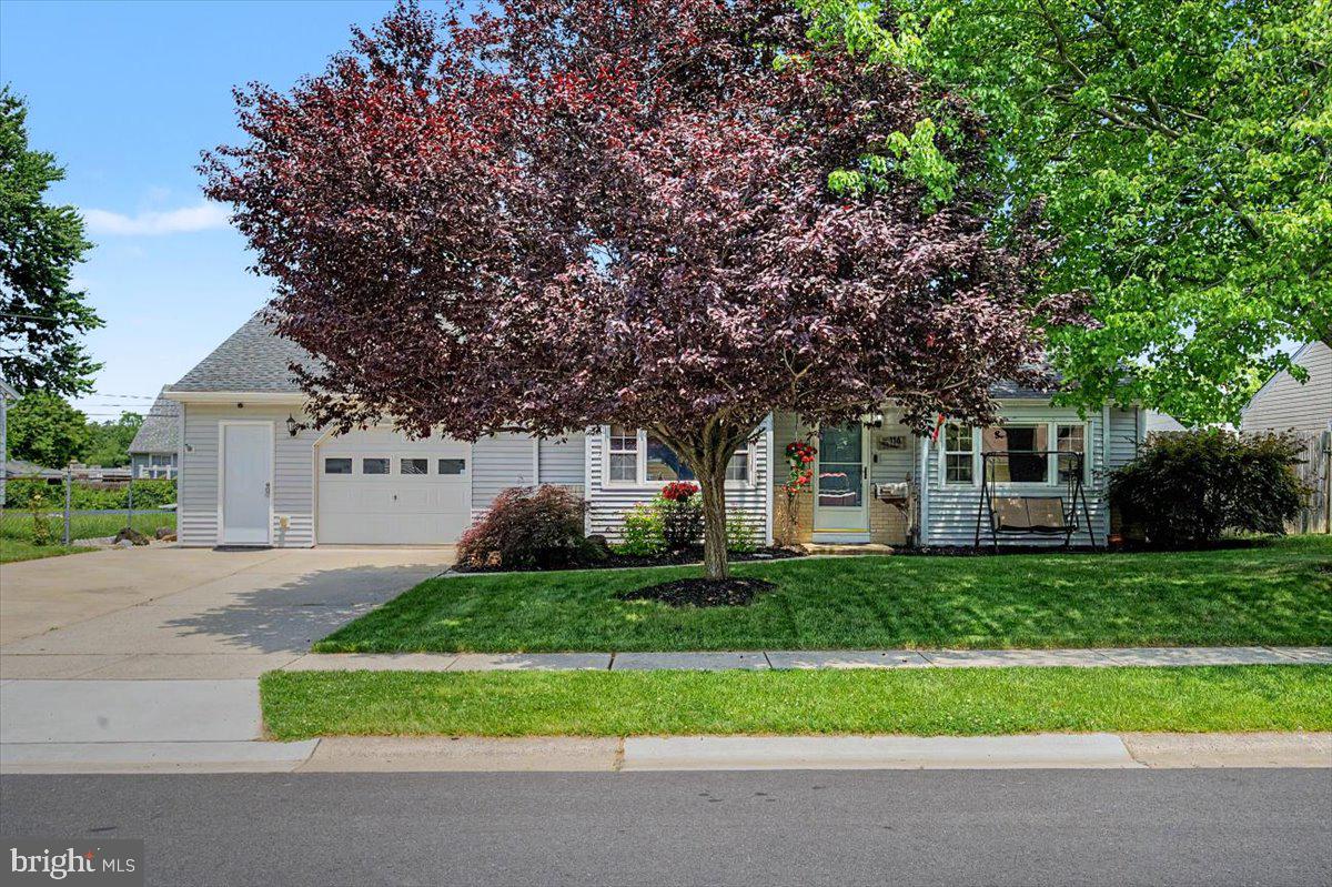 114 Kenmark Road Newark, DE 19713 - Photo 3 of 45 Beautiful curb appeal