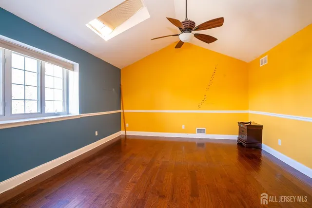 $579,900 | 26 Isaac Drive, Dayton, NJ 08810