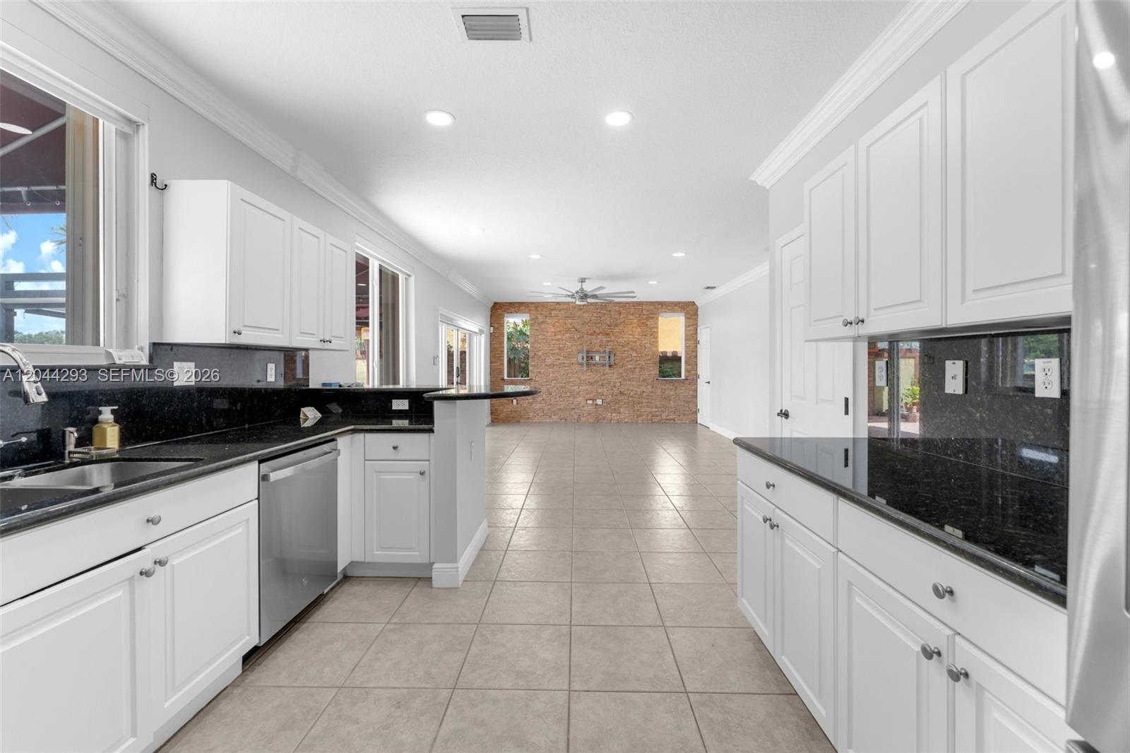 3906 Northeast 20th Street Homestead, FL 33033 - Photo 12 of 70