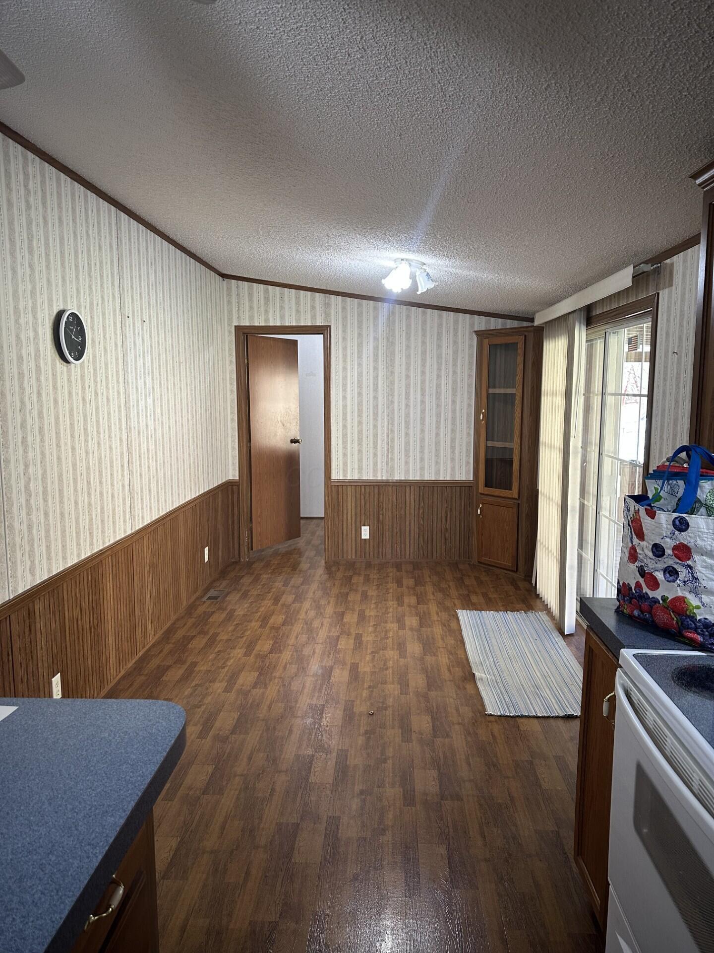 10765 Coshocton Road New Concord, OH 43762 - Photo 6 of 34 Eat In Kitchen