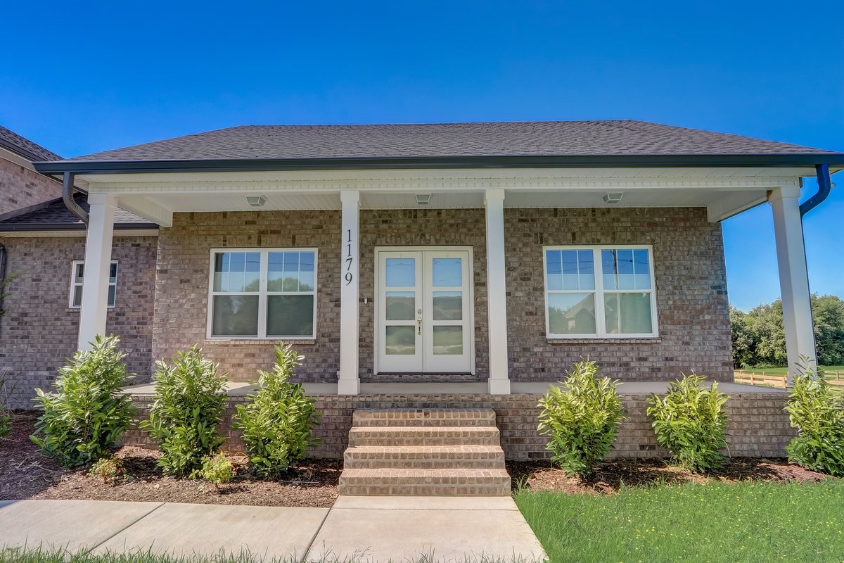 1179 Payne Road Portland, TN 37148 - Photo 5 of 34 front view of a house