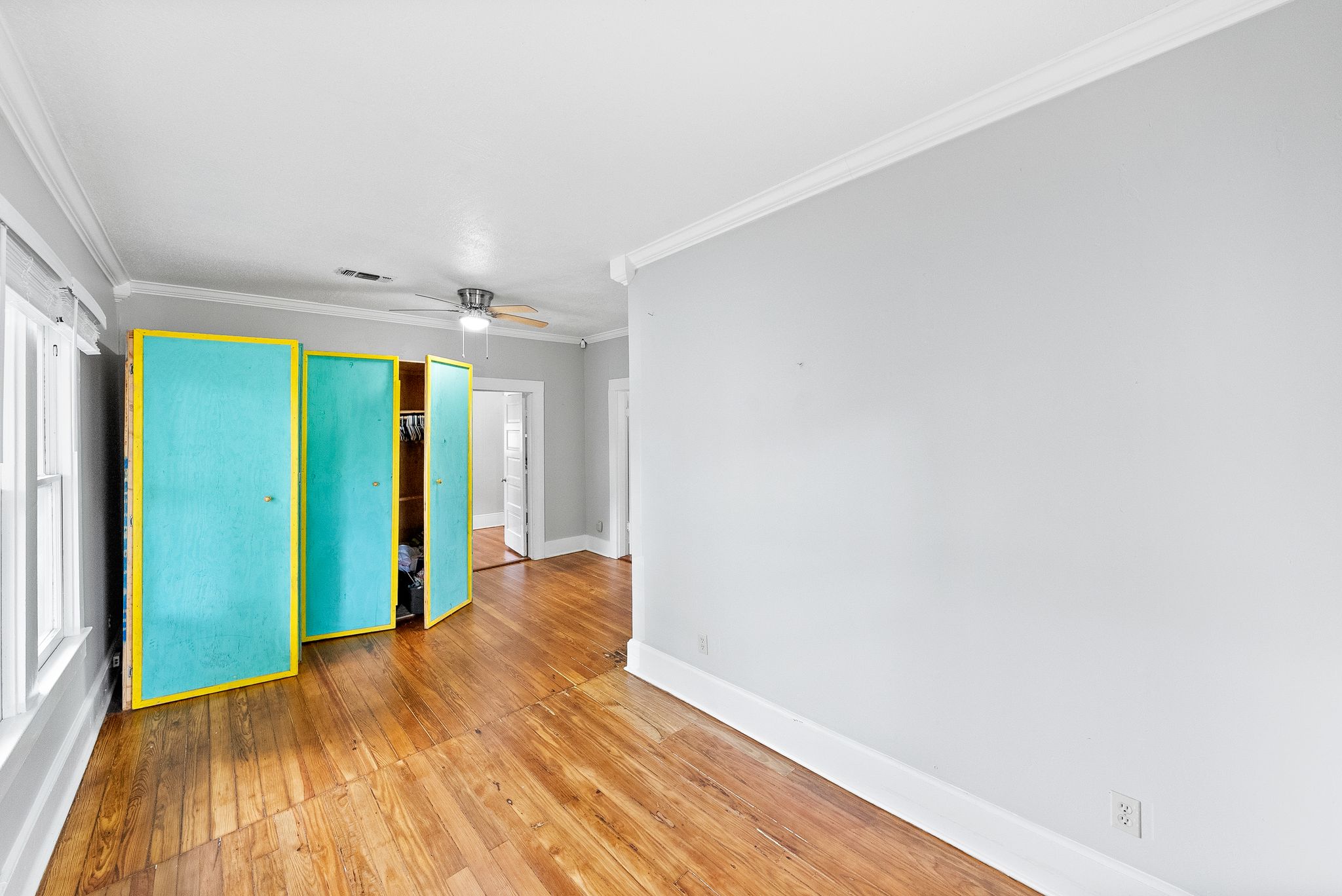 2032 East Cesar Chavez Street Austin, TX 78702 - Photo 13 of 25 a view of hallway with wooden floor