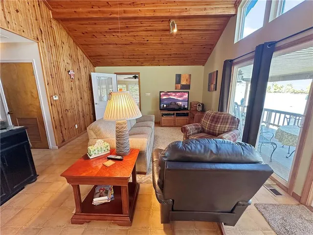 $285,000 | 25433 Rustic Road, Warsaw, MO 65355