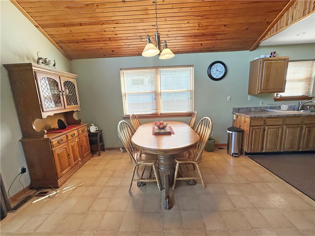 25433 Rustic Road Warsaw, MO 65355 - Photo 13 of 43