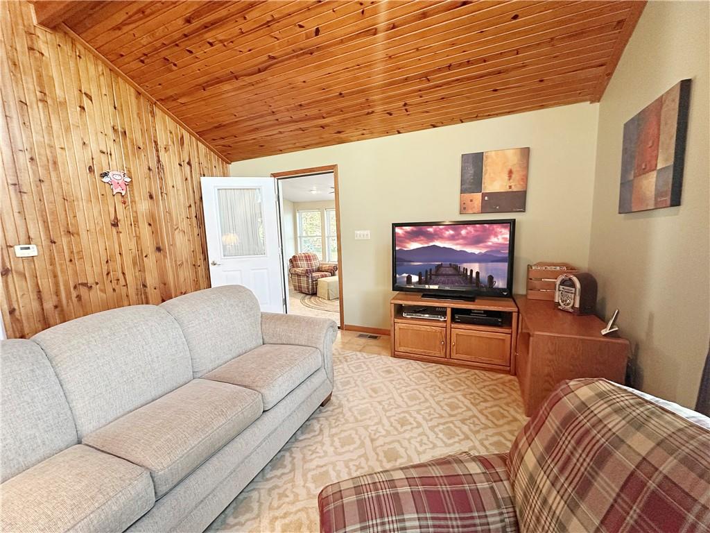 25433 Rustic Road Warsaw, MO 65355 - Photo 9 of 43