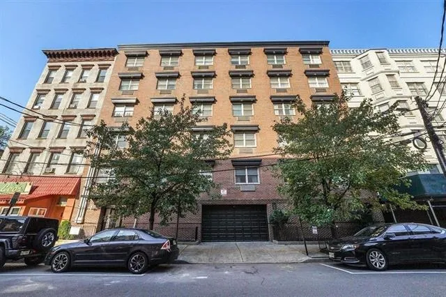 $3,750 | 204 Grand Street, Unit 5E, Hoboken, NJ 07030