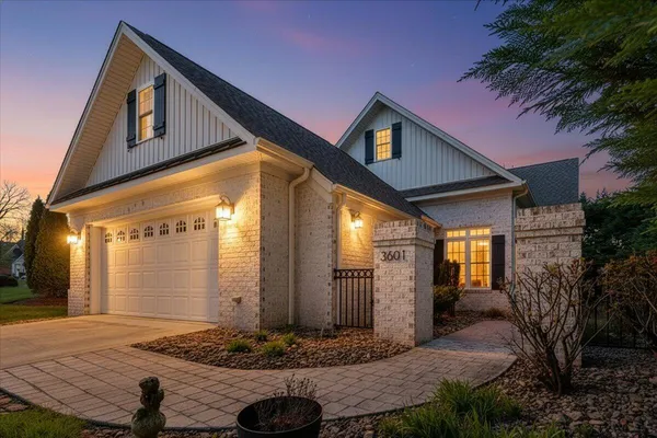 $540,000 | 3601 Colonial Ct Drive, Roanoke, VA 24018