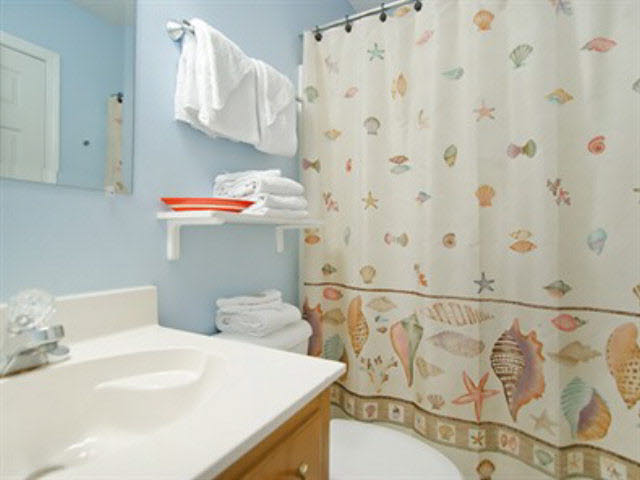 545 Plantation Road, Unit 4A/B Gulf Shores, AL 36542 - Photo 11 of 12 Master Bath