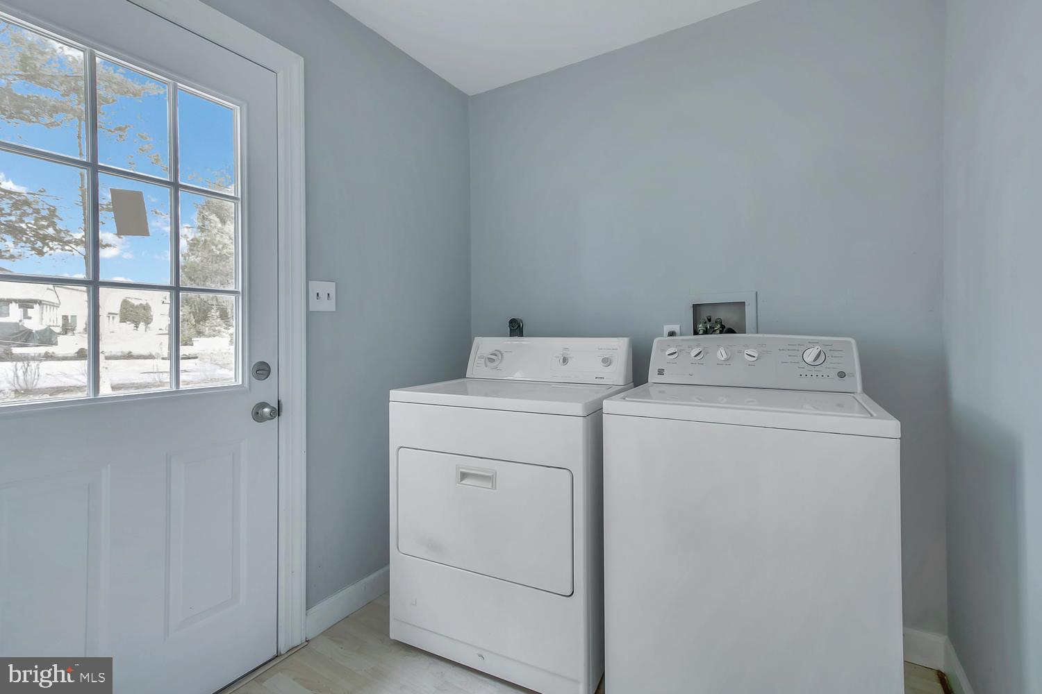 625 Kilburn Road Wilmington, DE 19803 - Photo 18 of 35 Laundry room w/ another access door to rear yard