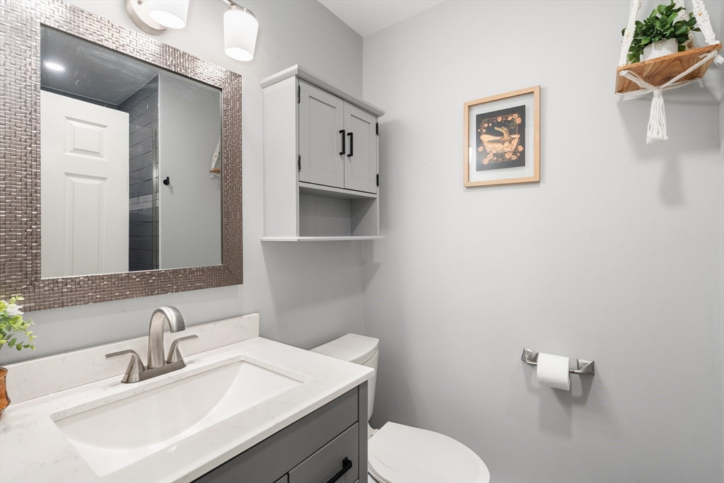 9 Debbies Lane Barnstable, MA 02648 - Photo 14 of 32