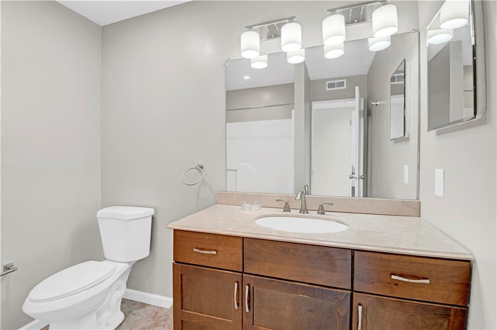 2405 Kenzie Road Pittsburgh, PA 15205 - Photo 16 of 36 Gallery Image 16