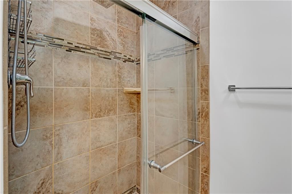 2405 Kenzie Road Pittsburgh, PA 15205 - Photo 22 of 36 Gallery Image 22