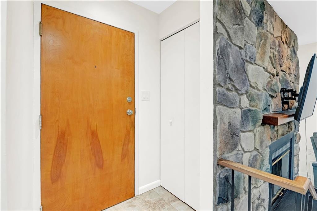 2405 Kenzie Road Pittsburgh, PA 15205 - Photo 3 of 36 Gallery Image 3