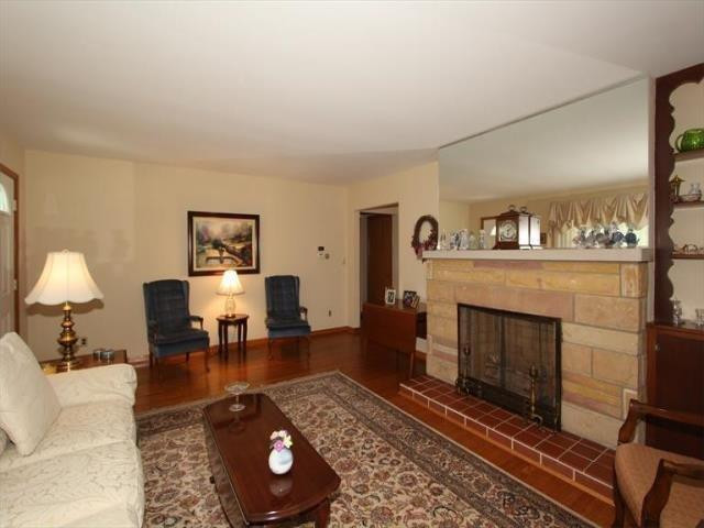 1024 Lawton Road Covington, KY 41011 - Photo 4 of 27 Gallery Image 4