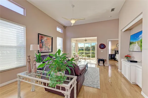 $475,000 | 3907 Alamanda Drive, Sarasota, FL 34238