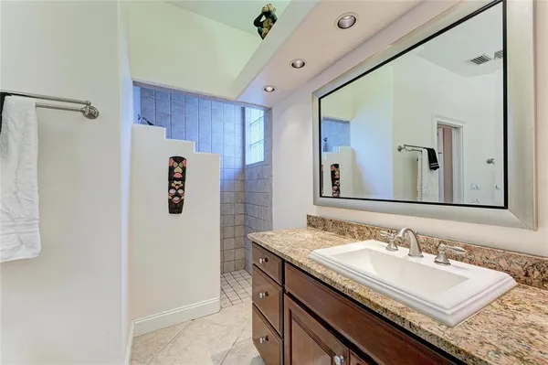 $475,000 | 3907 Alamanda Drive, Sarasota, FL 34238