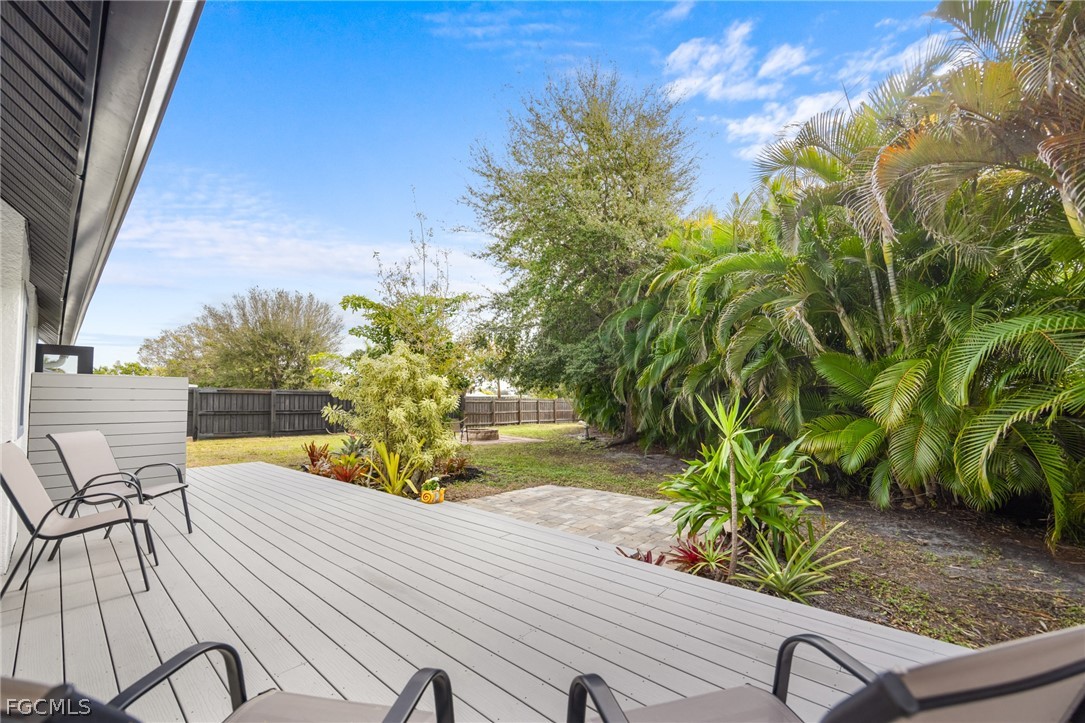 12991 Iona Road Fort Myers, FL 33908 - Photo 35 of 43 a view of a terrace with seating space