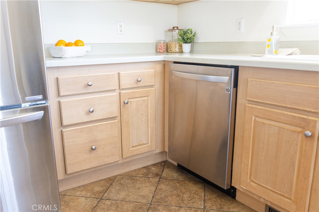 23301 Ridge Rte Drive, Unit 207 Laguna Hills, CA 92653 - Photo 12 of 39