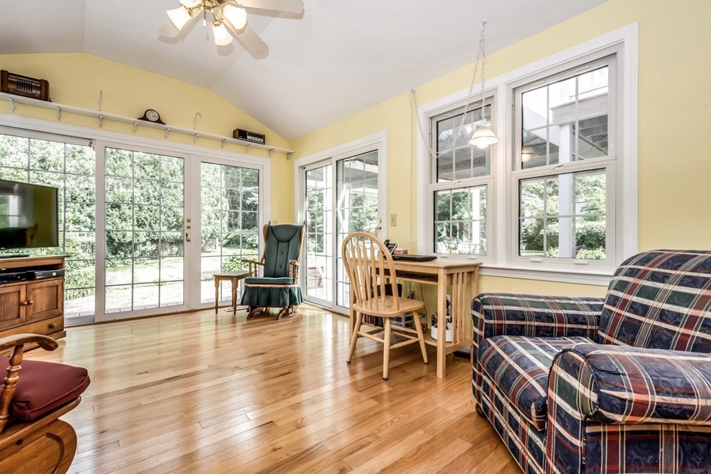 7 Lakeview Circle Sutton, MA 01590 - Photo 12 of 30 Gallery Image 12