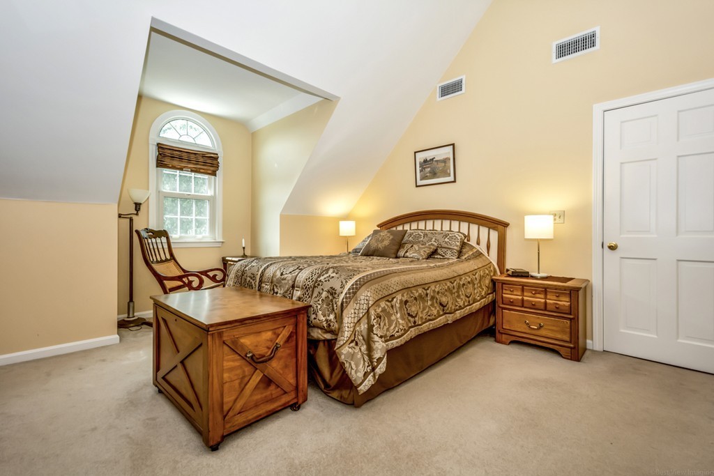 7 Lakeview Circle Sutton, MA 01590 - Photo 18 of 30 Gallery Image 18