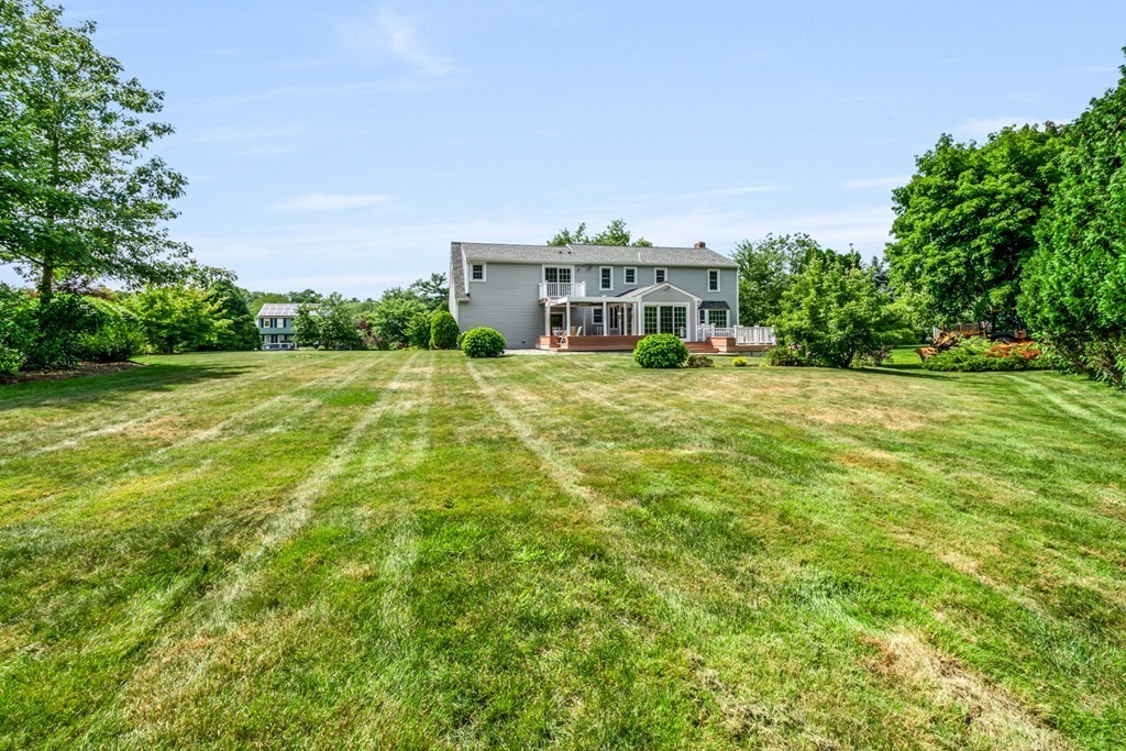 7 Lakeview Circle Sutton, MA 01590 - Photo 2 of 30 Gallery Image 2