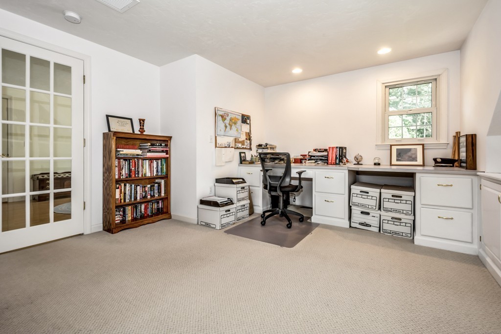 7 Lakeview Circle Sutton, MA 01590 - Photo 21 of 30 Gallery Image 21