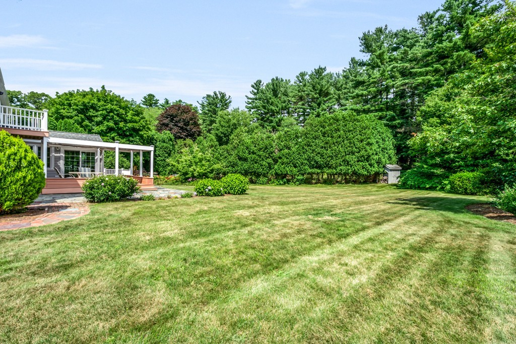 7 Lakeview Circle Sutton, MA 01590 - Photo 30 of 30 Gallery Image 30