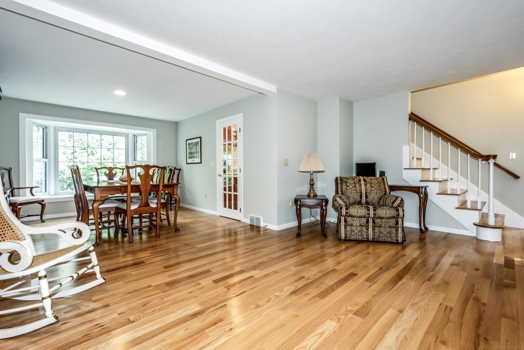 7 Lakeview Circle Sutton, MA 01590 - Photo 5 of 30 Gallery Image 5