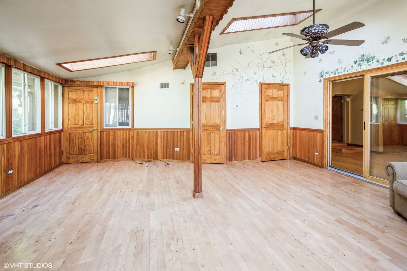4N150 Church Road Bensenville, IL 60106 - Photo 18 of 45 Gallery Image 18