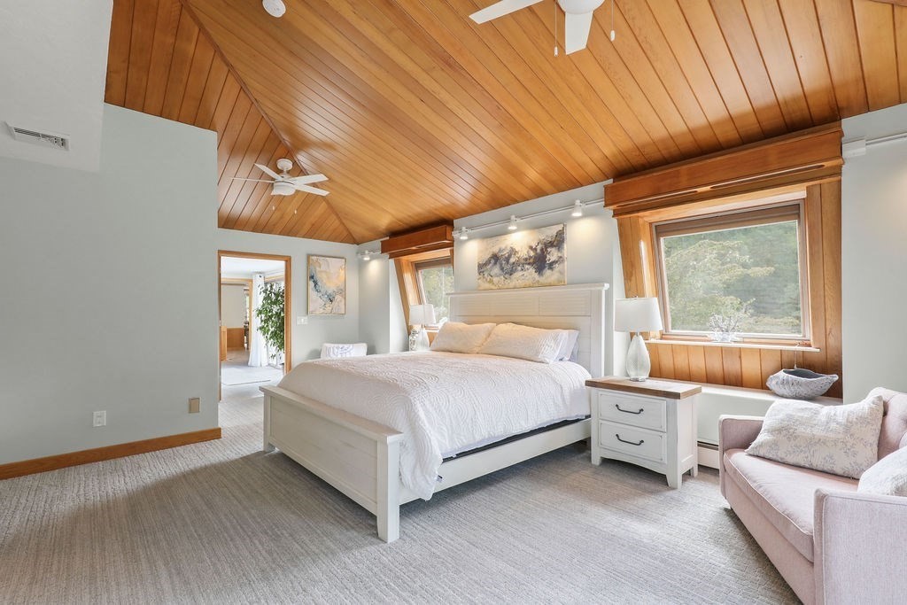 566 Shore Road Bourne, MA 02559 - Photo 15 of 37