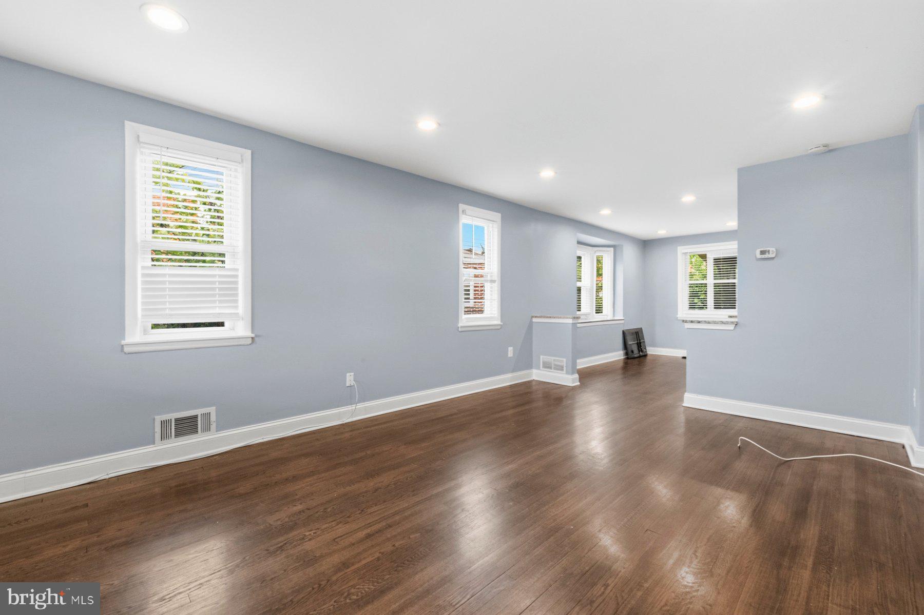 2005 Inverton Road Dundalk, MD 21222 - Photo 5 of 25 Gallery Image 5